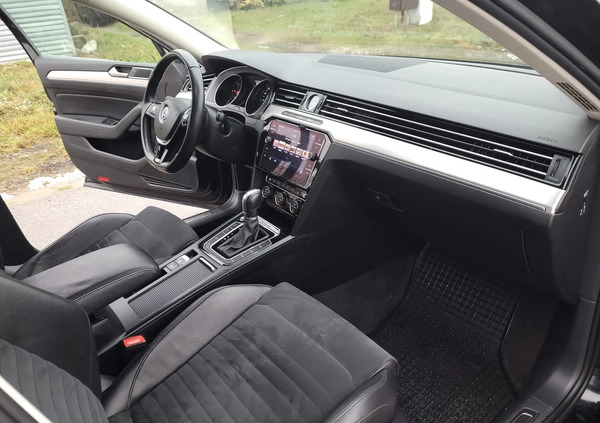 Volkswagen Passat cena 78359 przebieg: 253000, rok produkcji 2018 z Nekla małe 631